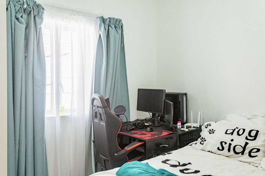 3 Bedroom Property for Sale in Mooikloof Country Estate Western Cape